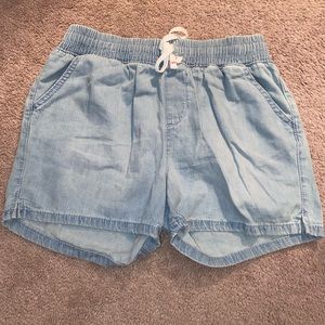 stretchy blue shorts